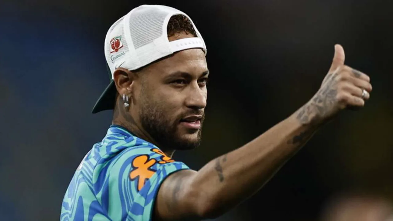 Neymar com a camisa da seleção brasileira em tratamento médico antes da Copa do Mundo 2026