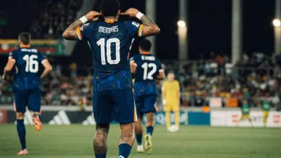 Como a Holanda ataca o Japão se Memphis não sair do banco