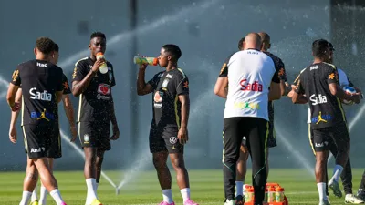 Como a política de imigração dos EUA já expulsou árbitro e torcedores antes da bola rolar