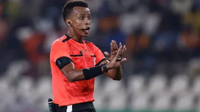 Árbitro somali barrado em Miami vira herói em Mogadíscio enquanto a Copa começa