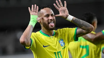 Neymar tem 79 gols e supera sozinho todos os outros convocados