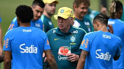 Klinsmann aponta Brasil como favorito e explica o que Ancelotti mudou na Seleção