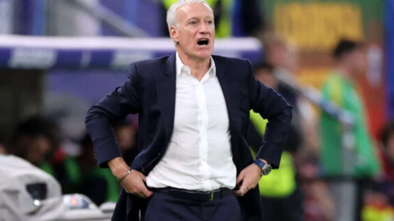 Didier Deschamps orientando jogadores da seleção francesa durante treino na Copa do Mundo 2026