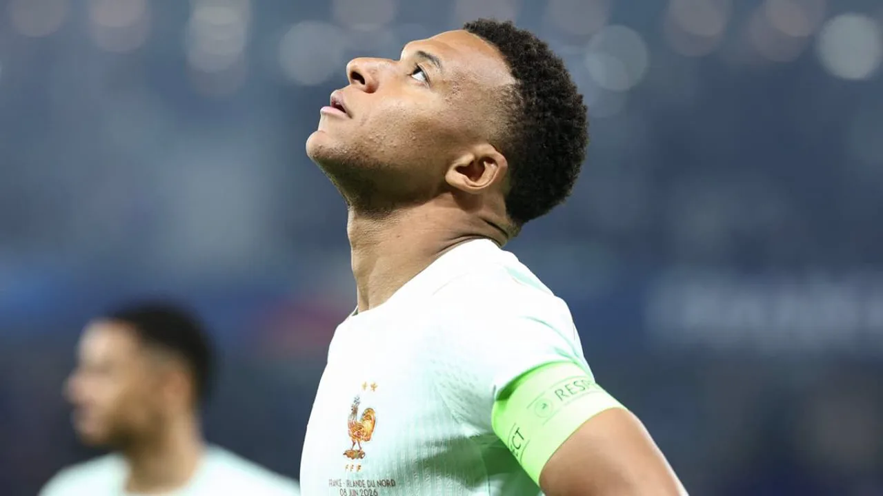 Kylian Mbappé e Ousmane Dembélé na seleção francesa durante treino na Copa do Mundo 2026