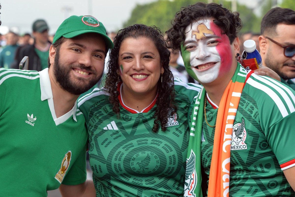 O que as câmeras mostraram no Akron e no BMO Field Fifa diz que estádios estavam