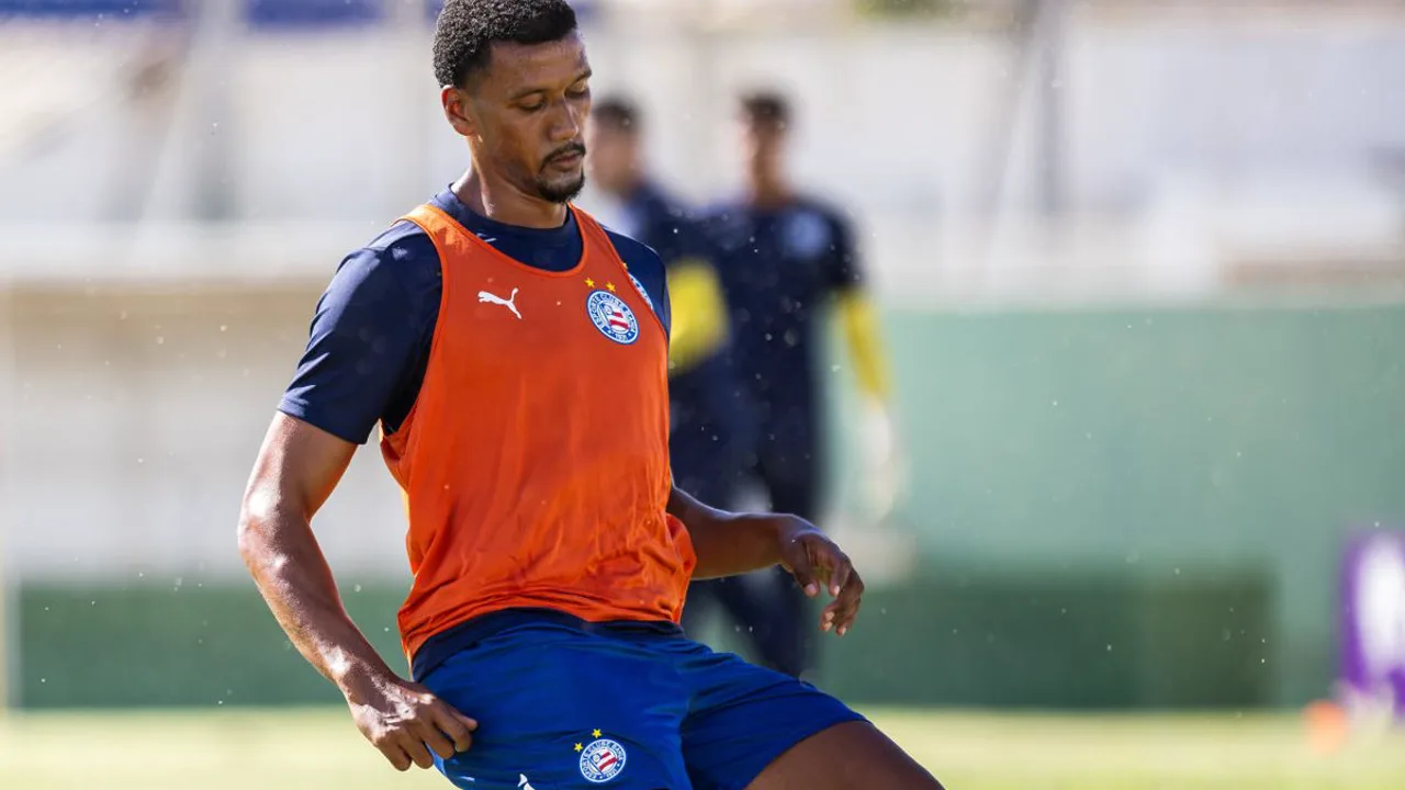 Estúdio de transmissão esportiva com múltiplas telas exibindo jogos da Copa do Mundo 2026