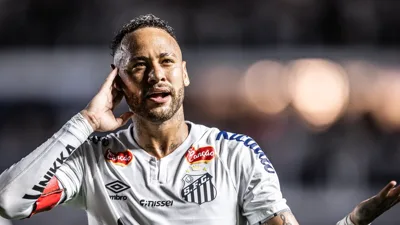 Neymar posta foto de camisa e mantém presença na Copa sem entrar em campo