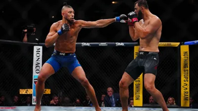 Ruffy bate 155 libras e se oferece como reserva do cinturão no UFC