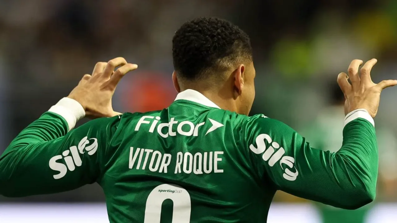 Vitor Roque (Palmeiras) e Yuri Alberto (Corinthians) em lances pelo Brasileirão Série A 2026, camisas 9 dos rivais paulistas