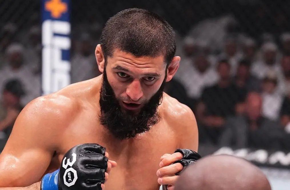 O que aconteceu depois do pinfall de Chimaev A briga que pode custar o futuro de
