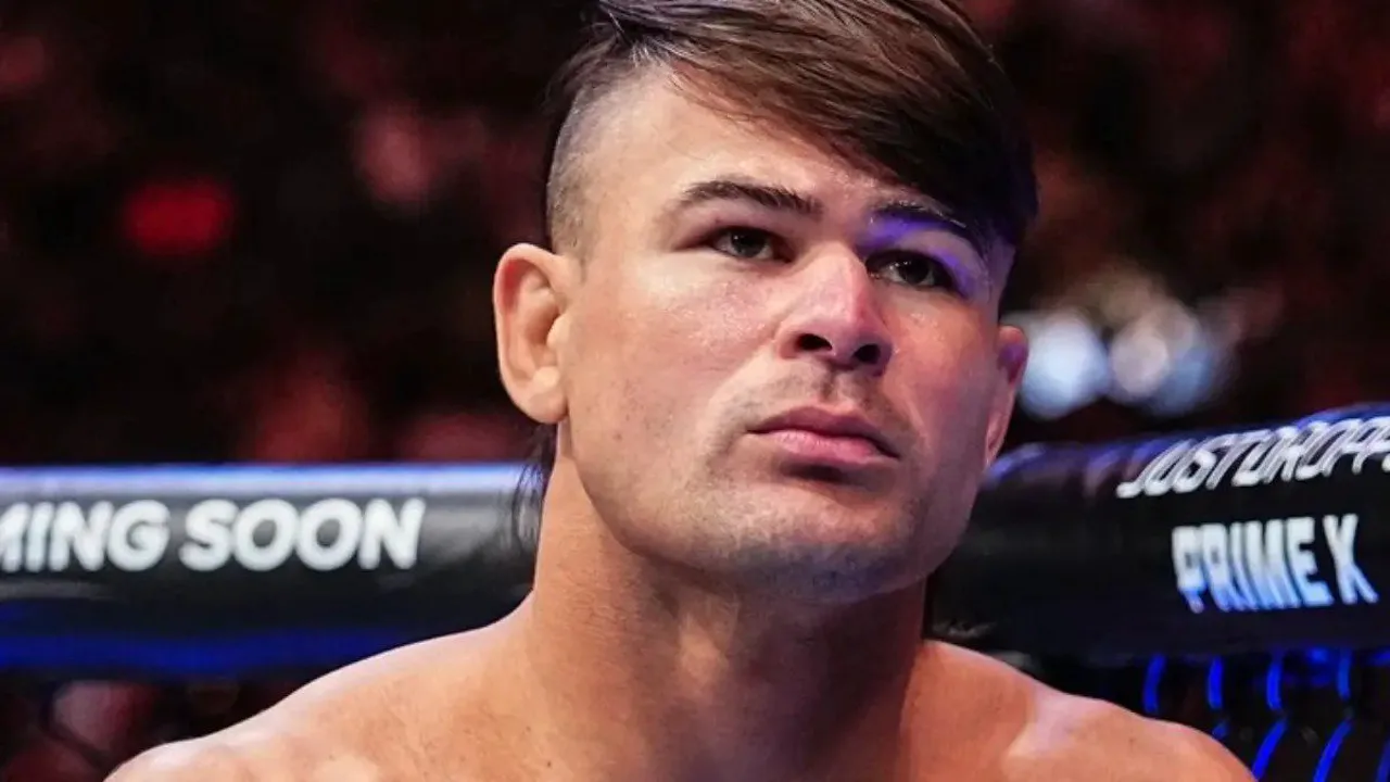 Diego Lopes caminhando para o octógono do UFC Freedom 250 na Casa Branca em Washington