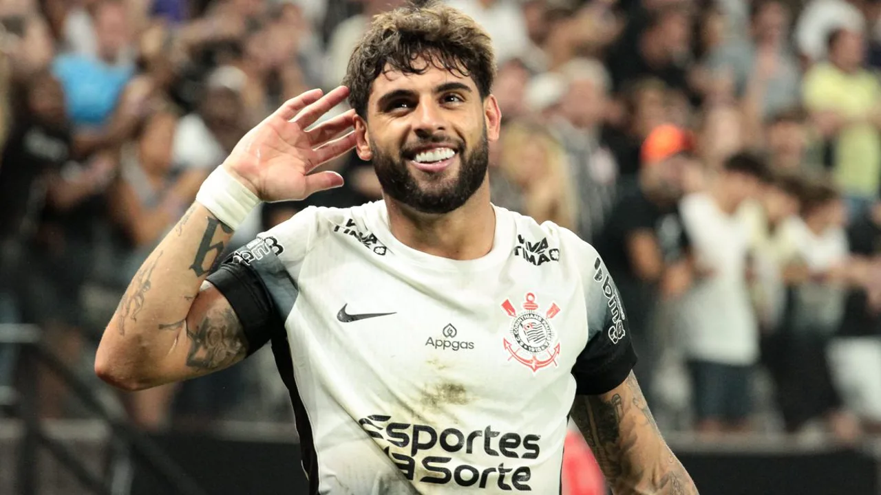 Dois centroavantes brasileiros em posições opostas em campo, representando estilos distintos de atacante