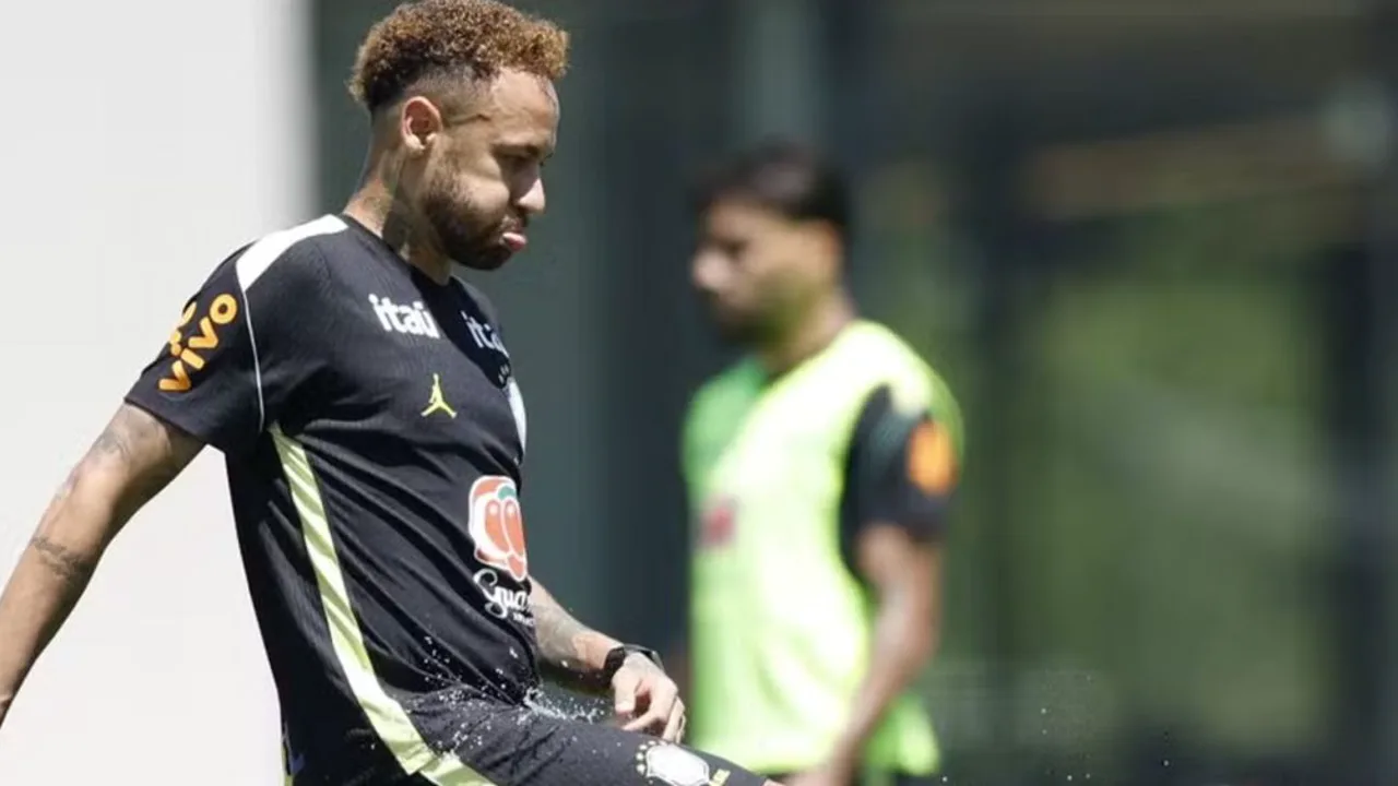 Neymar correndo ao redor do gramado durante treino da Seleção Brasileira nos Estados Unidos na Copa do Mundo 2026