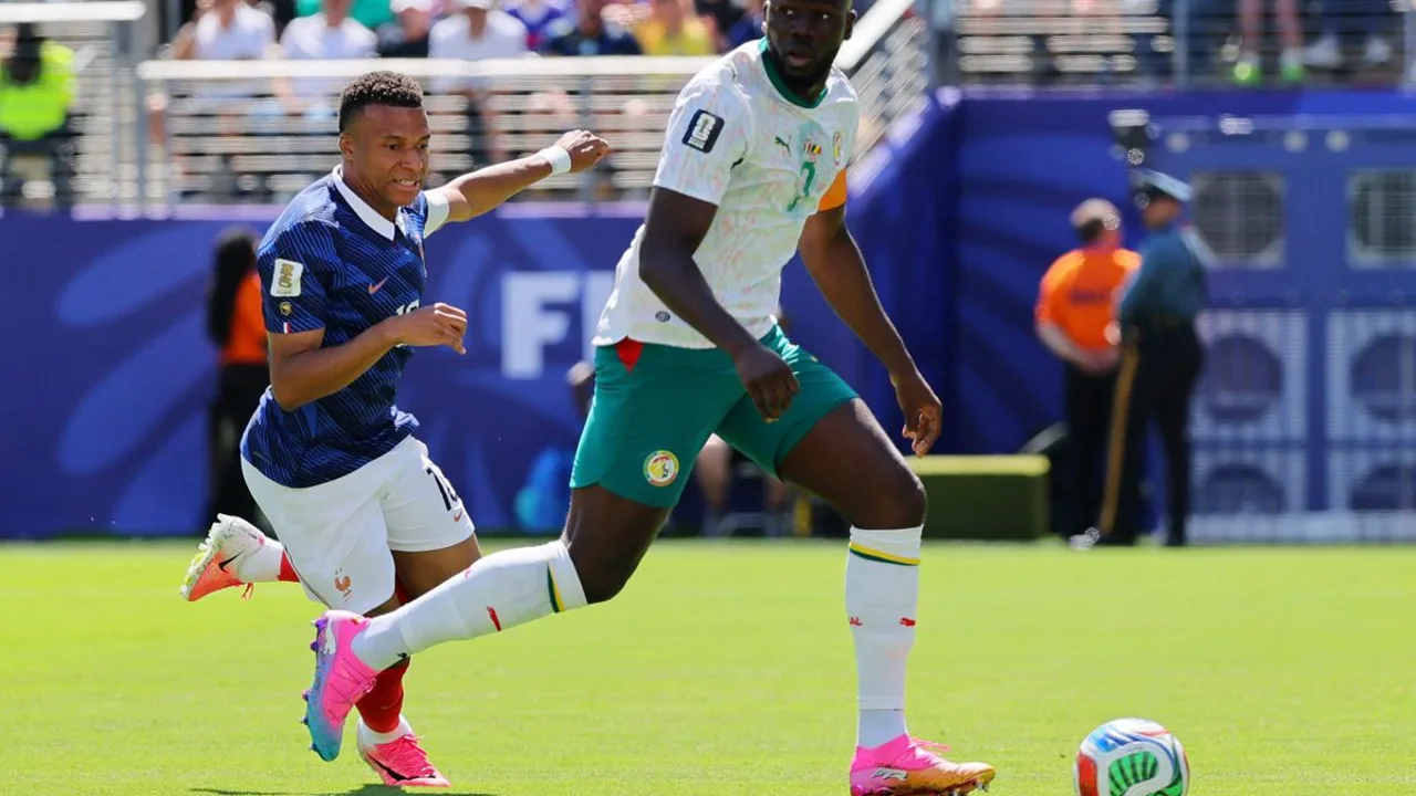 Mbappé comemora gol pela França contra o Senegal no MetLife Stadium na Copa do Mundo 2026