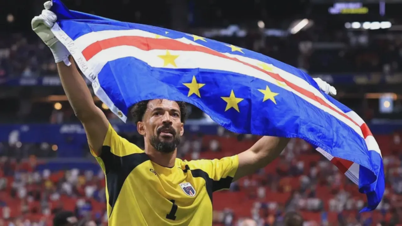 Vozinha, goleiro de Cabo Verde, emocionado após partida contra a Espanha na Copa do Mundo 2026