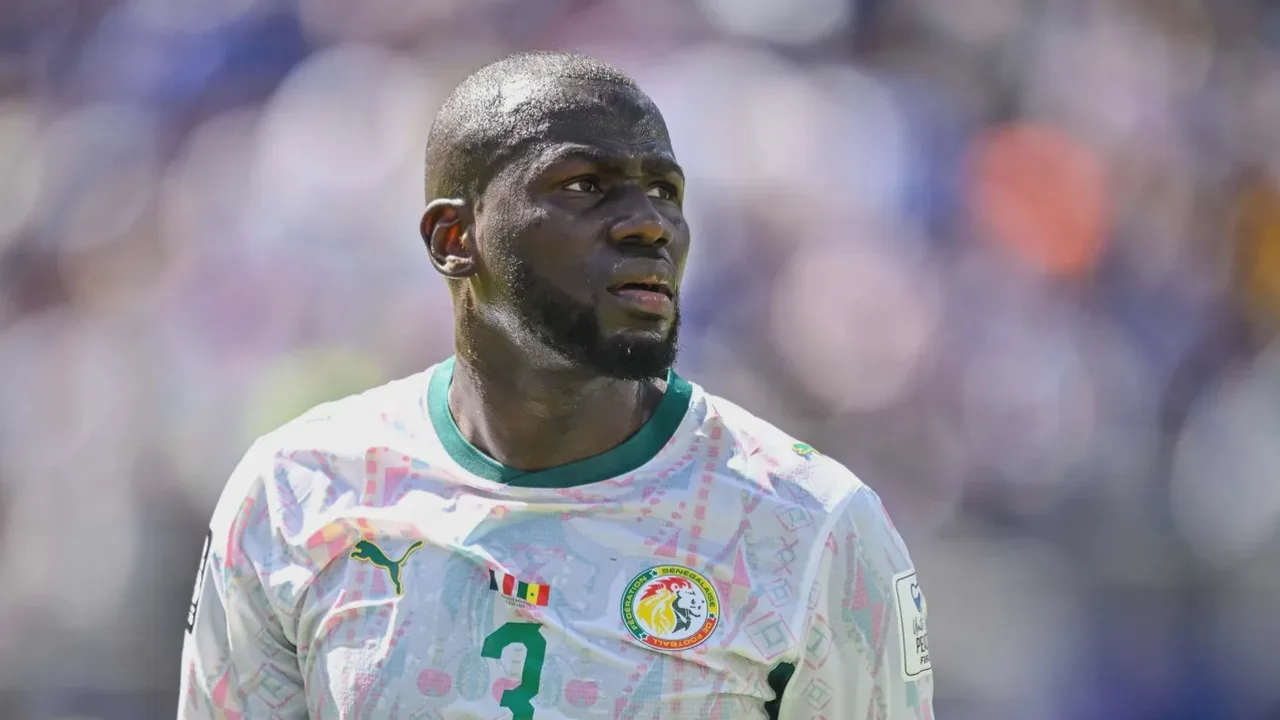 Kalidou Koulibaly, capitão de Senegal, na zona mista do MetLife Stadium após derrota para a França na Copa do Mundo