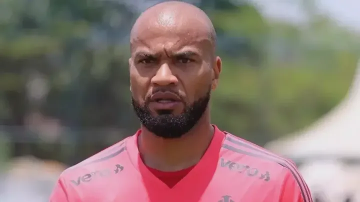 Rodrigo Moledo, zagueiro do Coritiba, em ação durante partida do Brasileirão Série A 2026
