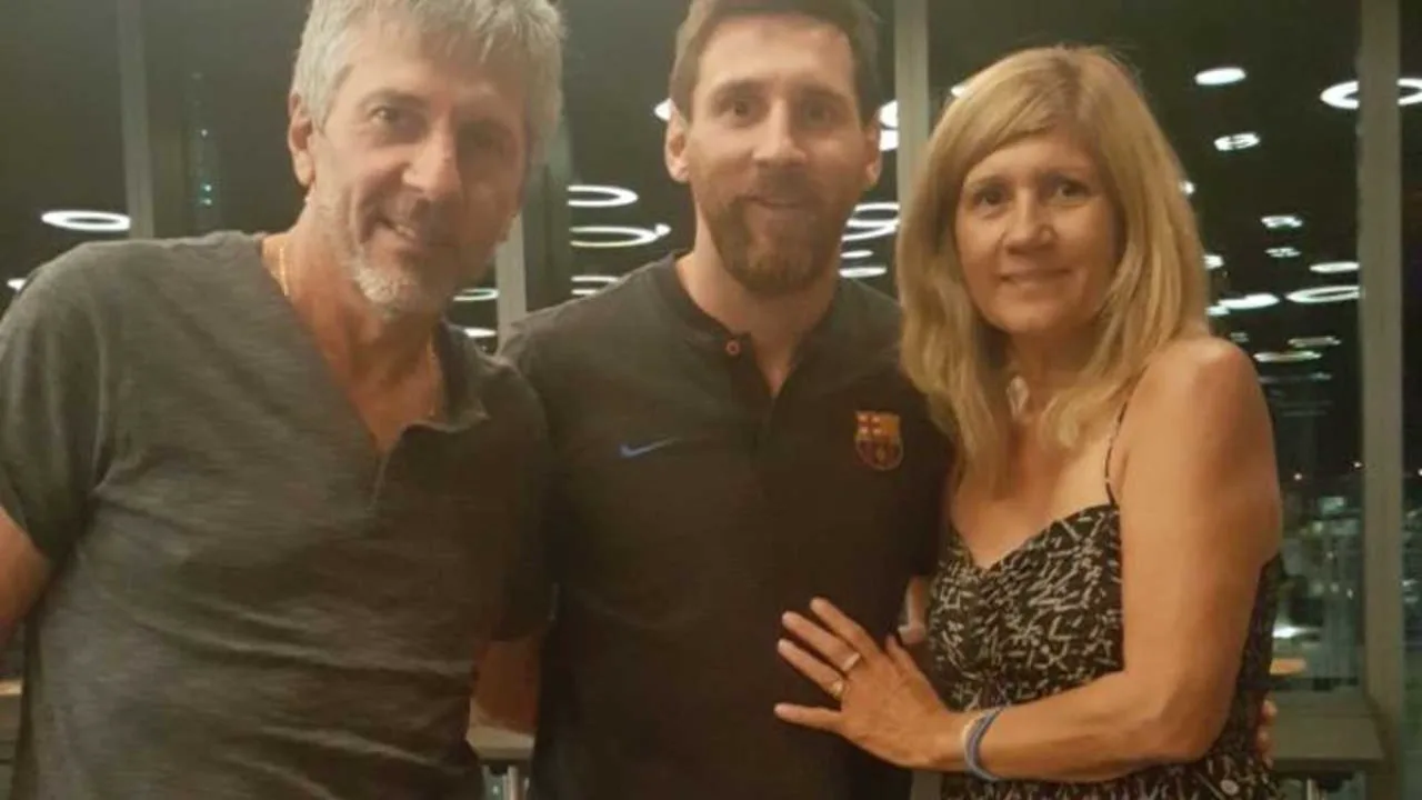 Lionel Messi com expressão séria durante jogo da Argentina na Copa do Mundo 2026