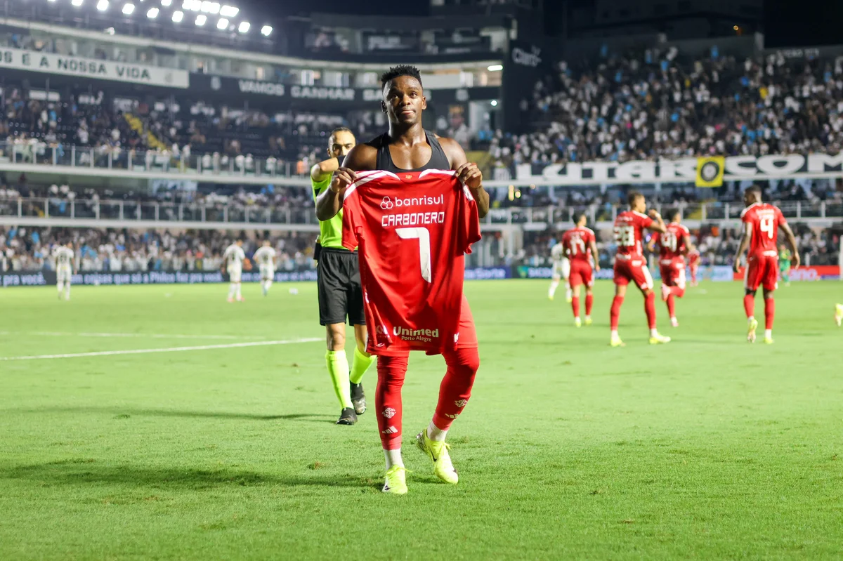 A mensagem de Koné e o que ela revela sobre o vestiário canadense Koné fratura a