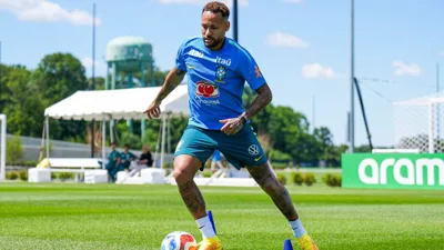 Neymar treina com bola e Ancelotti já tem um plano para a Escócia