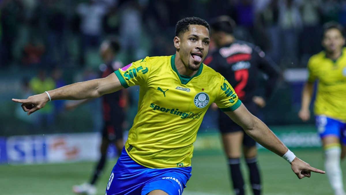 Hoje, qual está em melhor momento Dois camisa 9, um Brasileirão
