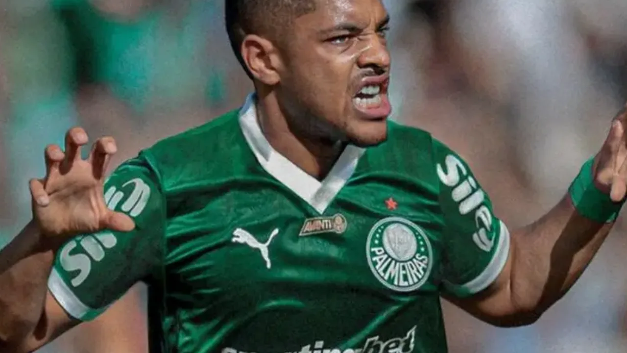 Vitor Roque pelo Palmeiras e Yuri Alberto pelo Corinthians em ação no Brasileirão Série A 2026