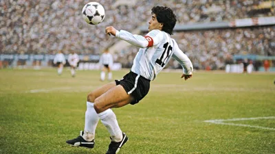 Como £2 milhões pela bola da Mão de Deus revelam um mercado que nunca para de crescer