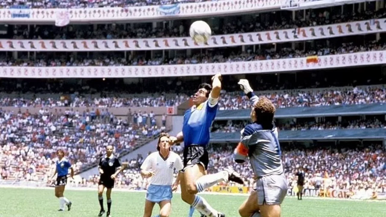 Maradona celebra gol contra a Inglaterra no Estádio Azteca, Copa do Mundo 1986, Cidade do México