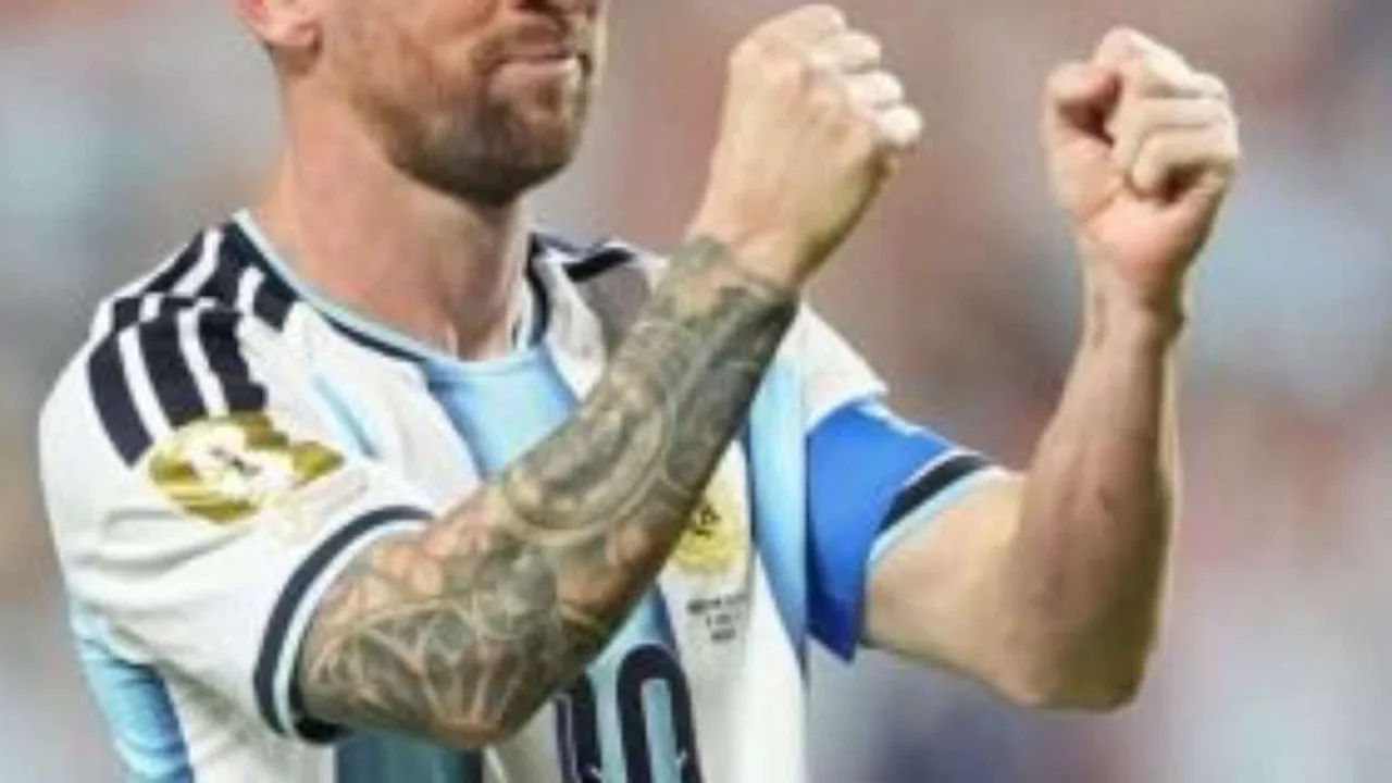 Lionel Messi comemorando gol pela Argentina na Copa do Mundo 2026 em Dallas, nos Estados Unidos