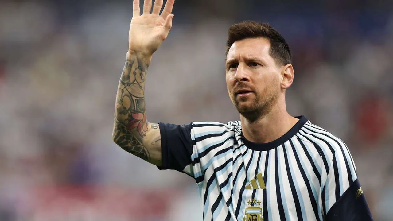 Lionel Messi comemorando gol com a camisa da Argentina na Copa do Mundo 2026