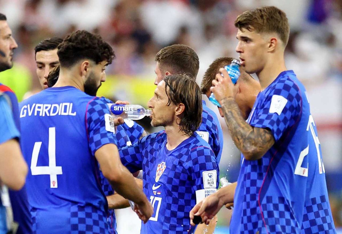 A narrativa popular erra o diagnóstico das duas seleções Bósnia e Catar entram e