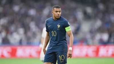Mbappé tem 16 gols em Copas e só precisa de 3 para superar Messi
