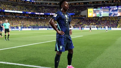 Vini Jr supera Romário e Ronaldinho com 7 participações em gols e reescreve a história...