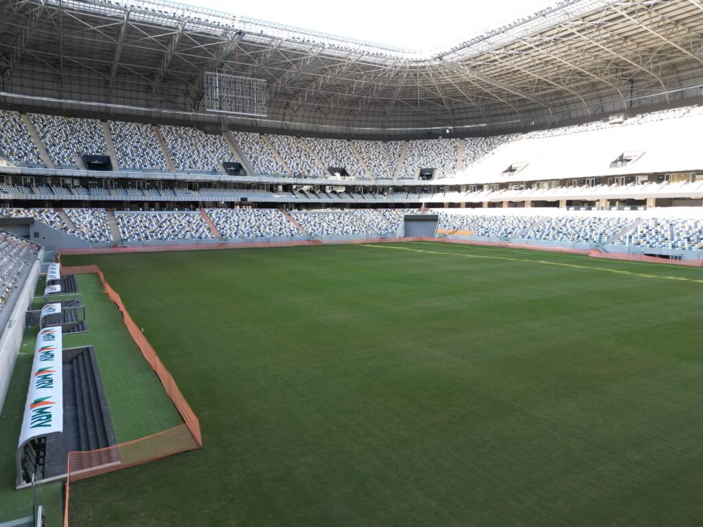 O minuto de silêncio e o peso que ficou no campo França joga sem Deschamps e car
