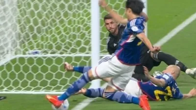 A bola saiu ou não no gol do Japão — e 2 cm separam a glória do erro