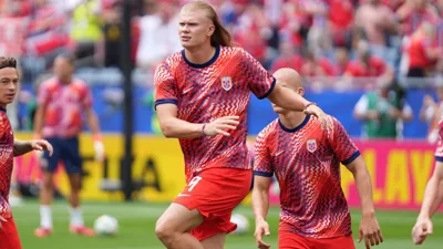 Haaland no banco e a Noruega perde por 4 a 1 para a França sem uma palavra sua