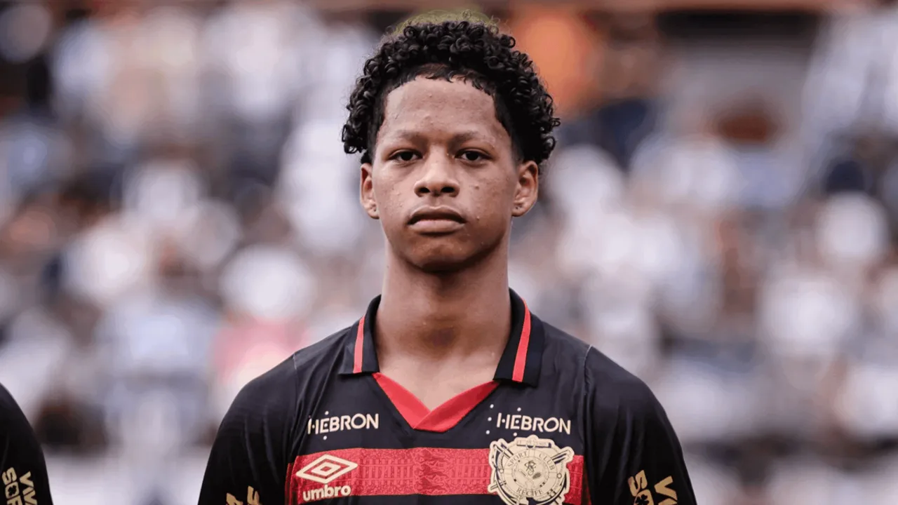 Zé Lucas, meia do Sport Recife, com a camisa 58 durante partida do Brasileirão Série A 2026