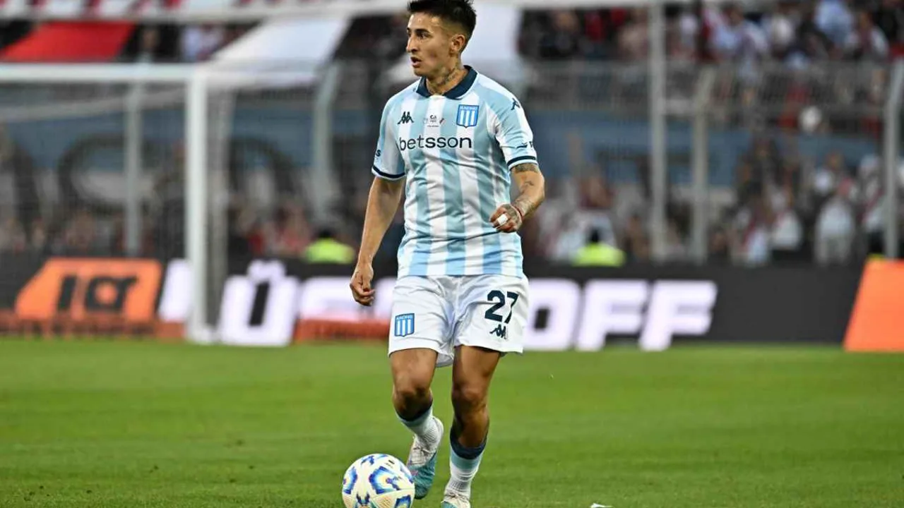 Gabriel Rojas, zagueiro argentino do Racing Club, com a camisa 27 durante partida do Brasileirão Série A 2026