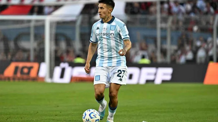 Gabriel Rojas, zagueiro argentino do Racing Club, com a camisa 27 durante partida do Brasileirão Série A 2026