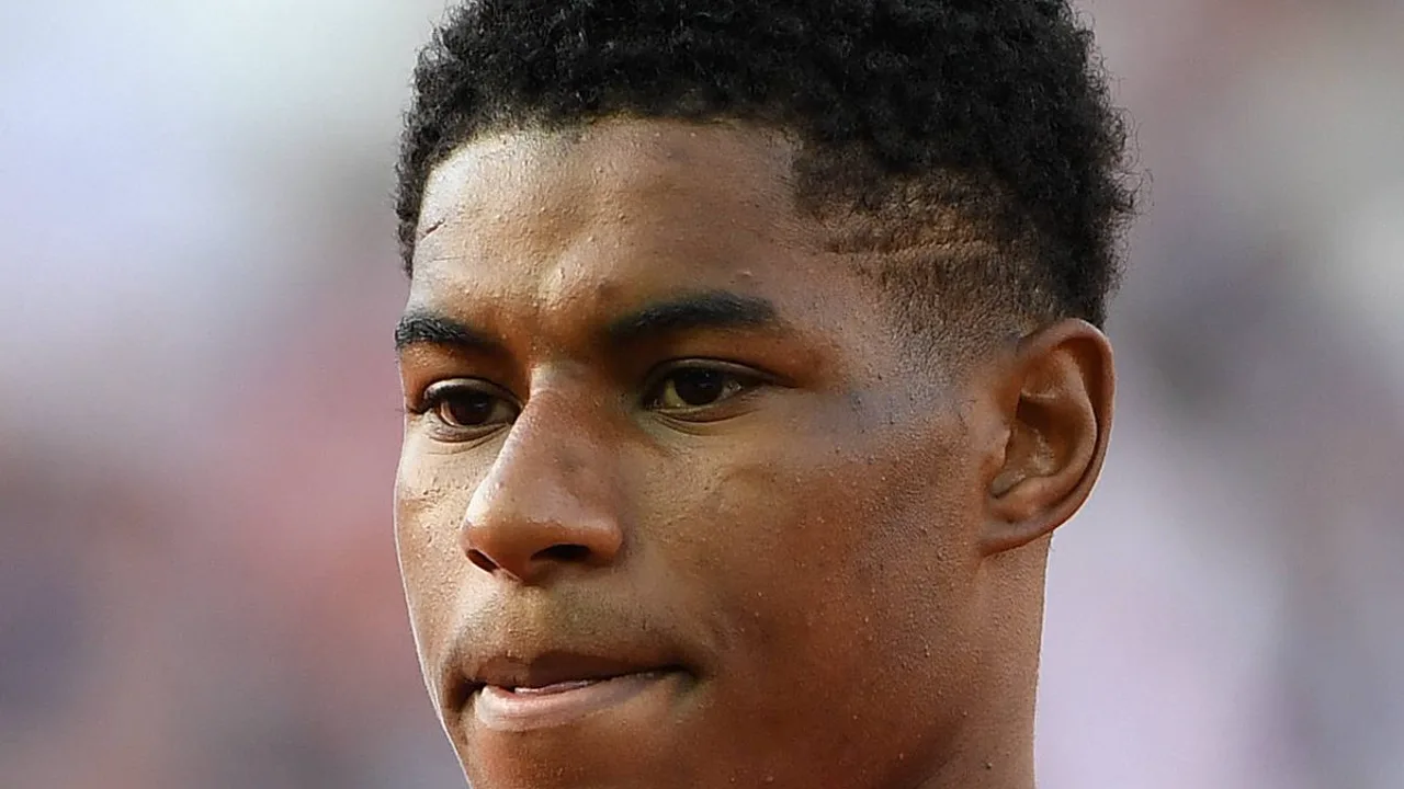 Marcus Rashford comemorando gol pela Inglaterra contra o País de Gales na Copa do Mundo