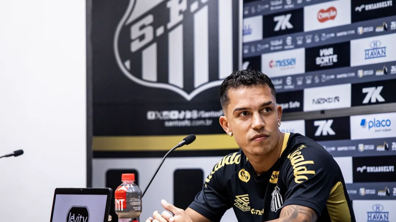 Jogador da seleção brasileira tentando drible em partida da fase de grupos da Copa do Mundo 2026