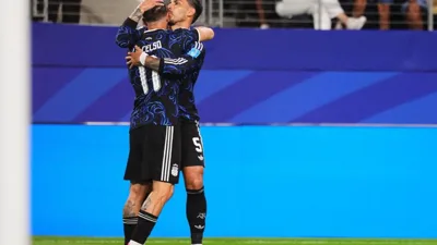Paredes vestiu o 10 e a Argentina fez 9/9 sem precisar de Messi por 60 minutos