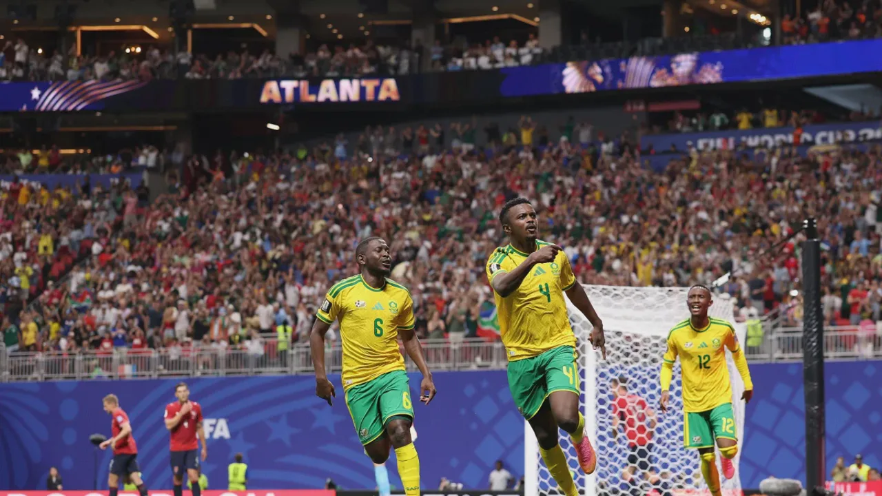 Jogadores da República Democrática do Congo celebram classificação ao mata-mata da Copa do Mundo 2026 em Atlanta