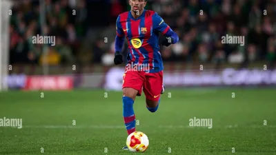 Alejandro Balde e a herança da lateral esquerda que o Barcelona nunca largou