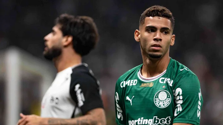 Arthur, zagueiro do Palmeiras com a camisa 56, em ação durante partida do Brasileirão Série A 2026