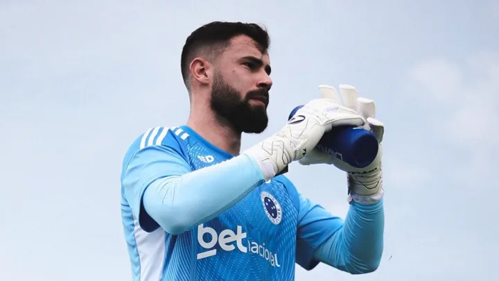 Matheus Cunha, goleiro do Cruzeiro, com a camisa 31 durante partida do Brasileirão Série A 2026