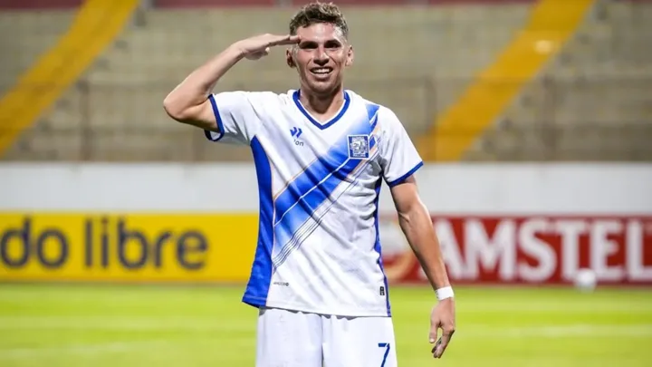 Franco Coronel, atacante argentino do Alianza Atlético, com a camisa 7 durante partida da Copa Sudamericana em 2026