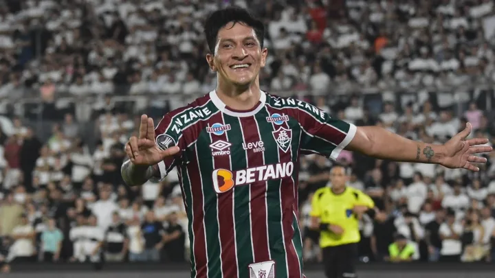 Germán Cano, centroavante argentino do Fluminense, comemorando gol pelo Brasileirão Série A 2026