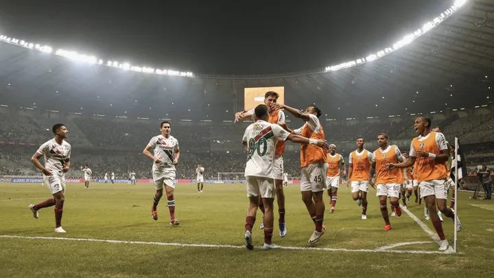 Jogadores do Atletico-MG comemoram gol contra o Fluminense na MRV Arena em maio de 2025
