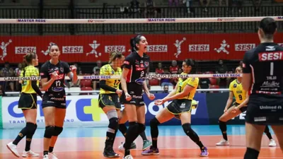 Pinheiros W virou sobre o Sesi Bauru e deixou uma marca que a Superliga ainda carrega